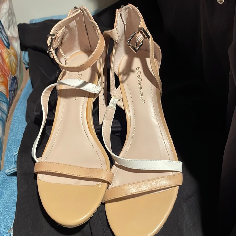 BCBG sandals BRAND NEW